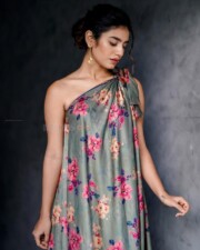 Mallu Babe Priya Prakash Varrier in an One Shoulder Designer Dress Pictures 01
