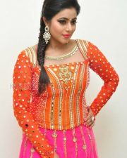 Manal Kayaru Movie Heroine Poorna Photos