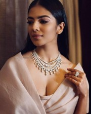 Master Heroine Malavika Mohanan Sexy Photoshoot Pictures