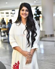 Mazhai Pidikatha Manithan Heroine Megha Akash Pictures 04