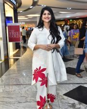 Mazhai Pidikatha Manithan Heroine Megha Akash Pictures 08