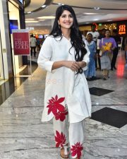 Mazhai Pidikatha Manithan Heroine Megha Akash Pictures 09