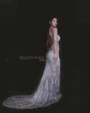 Mesmerizing Actress Disha Patani in a Silver Crystal Cut Out Mermaid Gown Photos 04