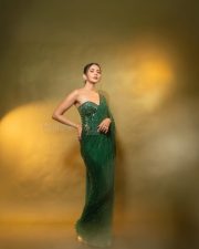 Mesmerizing Rakul Preet Singh in an Emerald Green Saree with a Corset Style Blouse Photos 02
