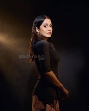 Mesmerizing Regina Cassandra in a Floral Printed Maxi Dress Pictures 03