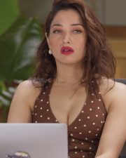 Milky Beauty Tamanna Cleavage in a Brown Dotted Crop Top Photos 03
