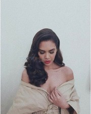Esha Gupta 49 Model Esha Gupta Pics