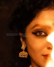 Mollywood Actress Rima Kallingal as Rani of Mahabali Vindhyavali Photoshoot Pictures 02