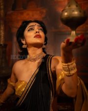 Mollywood Actress Rima Kallingal as Rani of Mahabali Vindhyavali Photoshoot Pictures 04