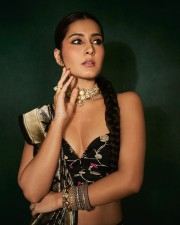 Most Popular Face of the Year Raashii Khanna in a Black Silk Saree with an Off Shoulder Cleavage Blouse Photos 07 Most Popular Face of the Year Raashii Khanna in a Black Silk Saree with an Off Shoulder Cleavage Blouse Photos 07