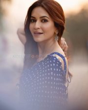 Most Stylish Actress Kriti Kharbanda in a Blue Bandhani Saree with a Matching Sleeveless Blouse Pictures 01