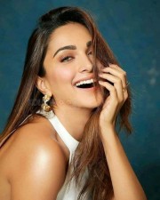 Mr Lele Actress Kiara Advani Photoshoot Stills
