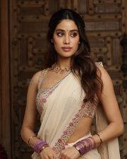 Mr and Mrs Mahi Actress Janhvi Kapoor in a Floral Lehenga Pictures 04 Mr and Mrs Mahi Actress Janhvi Kapoor in a Floral Lehenga Pictures 04