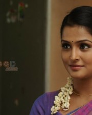 Remya Nambeesan 38 Nallu Polisum Nalla Irundha Oorum Movie Heroine Remya Nambeesan Photos