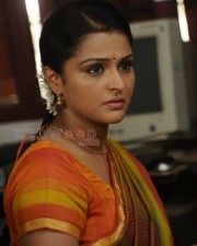 Remya Nambeesan 25 Nallu Polisum Nalla Irundha Oorum Movie Heroine Remya Nambeesan Photos