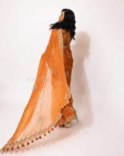 Nanpakal Nerathu Mayakkam Movie Heroine Ramya Pandian Sexy Saree Photos 02