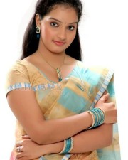 Nijama Nizhala Heroine Malavika Menon Photos