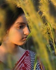 Nijama Nizhala Heroine Malavika Menon Photos