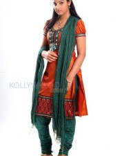 Nijama Nizhala Heroine Malavika Menon Photos