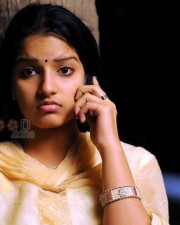 Nijama Nizhala Heroine Malavika Menon Photos