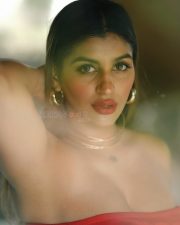Oosi Rosy Dancer Yashika Aannand in a Red Strapless Mini Dress Pictures 01