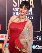 Oviya At Siima Awards