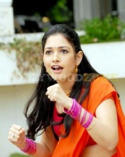 Padikathavan actress tamanna stills