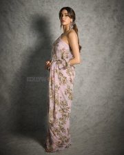 Param Sundari Heroine Janhvi Kapoor in a Pink Floral Saree Photos 03
