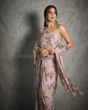 Param Sundari Heroine Janhvi Kapoor in a Pink Floral Saree Photos 08