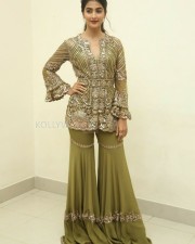 Pooja Hegde At Aravinda Sametha Success Meet Photos