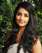 Pooja Hegde Mugamoodi Launch Photos