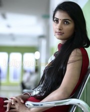 Pooja Hegde Mugamoodi Photos