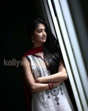 Pooja Hegde Mugamoodi Photos
