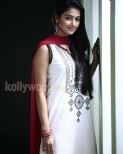 Pooja Hegde Mugamoodi Photos