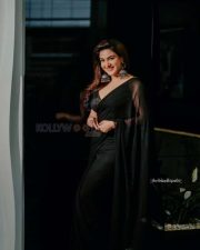 Pookkaalam Actress Honey Rose Photoshoot in Black Saree Pictures 03