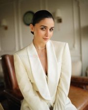 Power Beauty Alia Bhatt in an Off White Pant Suit with a Plunging Neckline Waistcoat Photos 02