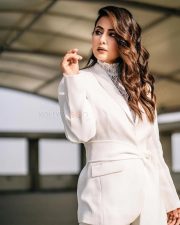 Powerful Hina Khan in a Sleek White Pant Suit Photos 02