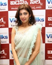 Pranitha Subhash Inaugurates Videms Silks Showroom At Vanasthalipuram Photos