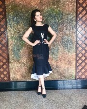 Pretty Actress Raashi Khanna Photo Shoot Stills