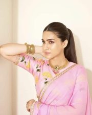 Pretty Kriti Sanon in Pink Saree Pictures 02 Pretty Kriti Sanon in Pink Saree Pictures 02