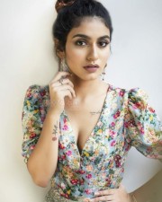 Priya Prakash Varrier Sexy Cleavage Picture 01