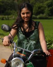 Puriyatha Anantham Puthithaga Aarambam Movie Heroine Srusti Dange Stills