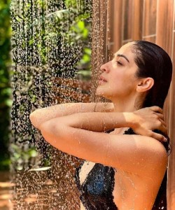Raai Laxmi Bath Shower Pic 01