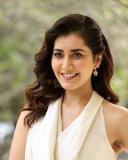 Raashi Khanna At World Famous Lover Movie Interview Pictures