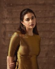 Radiant Actress Keerthy Suresh in a Gold Metallic Tissue Saree Photos 01 Radiant Actress Keerthy Suresh in a Gold Metallic Tissue Saree Photos 01