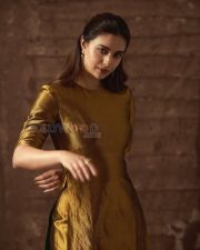 Radiant Actress Keerthy Suresh in a Gold Metallic Tissue Saree Photos 02 Radiant Actress Keerthy Suresh in a Gold Metallic Tissue Saree Photos 02