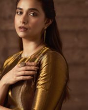 Radiant Actress Keerthy Suresh in a Gold Metallic Tissue Saree Photos 04 Radiant Actress Keerthy Suresh in a Gold Metallic Tissue Saree Photos 04