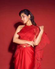 Radiant Actress Raashi Khanna in a Red Floral Appliqu Saree Photos 04