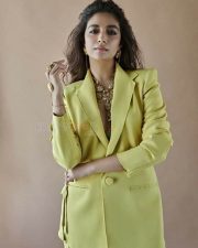 Raghuthatha Heroine Keerthy Suresh Sexy Pictures 07 Raghuthatha Heroine Keerthy Suresh Sexy Pictures 07