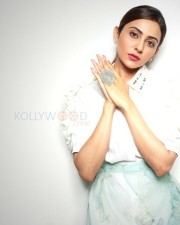 Rakul Preet Singh Classy White Top Wallpaper Pic 01